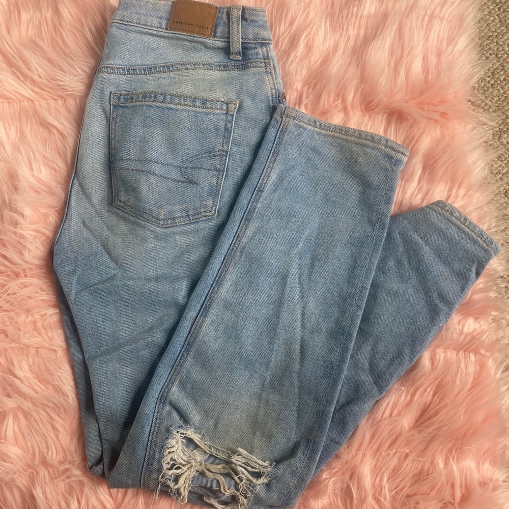 American Eagle Mom Straight Jean